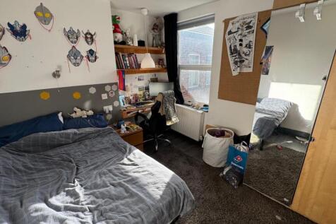 340 Bedroom 3.jpg