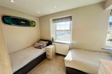 Picton bed 2.jpeg