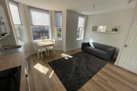 Fl. 4 Living Rm.jpg