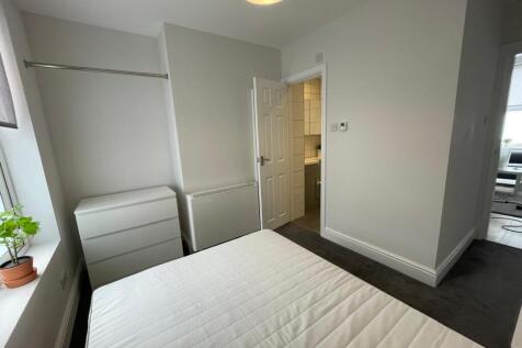 Fl 2. Bedroom.jpg