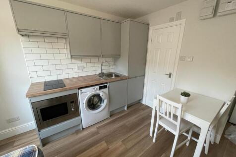 Fl 3. Kitchen.jpg