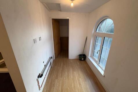 WhatsApp Image 2025-10-23 at 17.27.44 (8).jpeg