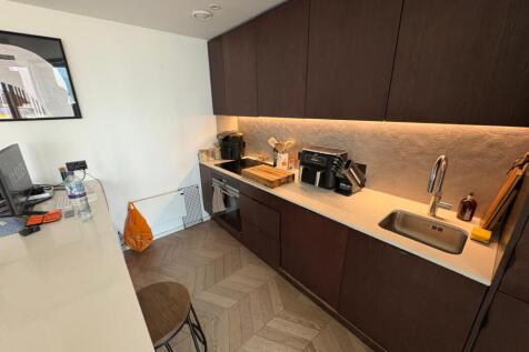 WhatsApp Image 2025-11-19 at 15.26.17 (8).jpeg