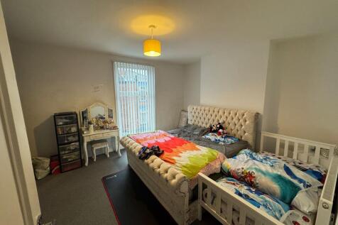 WhatsApp Image 2025-12-01 at 14.44.22 (5).jpeg