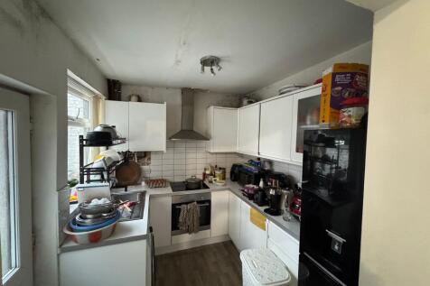 WhatsApp Image 2025-12-01 at 14.44.22 (1).jpeg