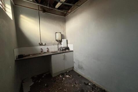 WhatsApp Image 2025-12-03 at 13.06.30 (1) - Cop...