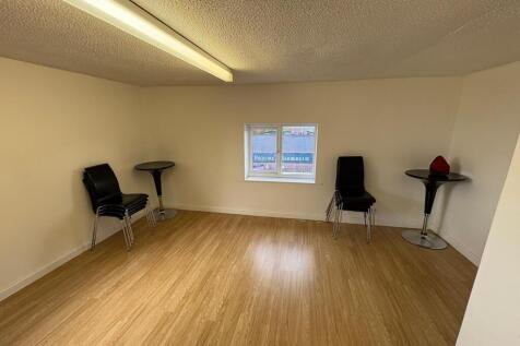 WhatsApp Image 2025-10-23 at 17.27.44 (4).jpeg