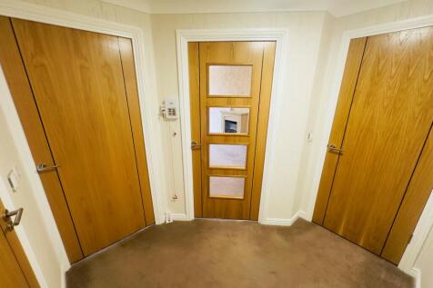 Hallway.jpg