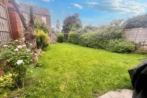 5 Avondale Garden.jpeg