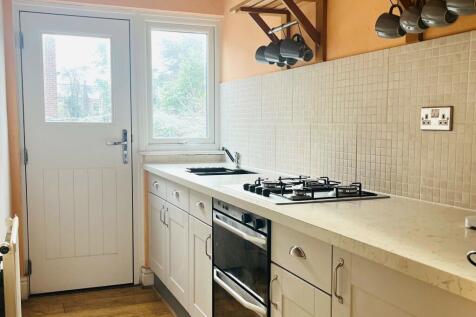 5 Avondale Kitchen.jpg