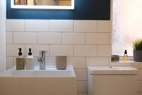 14, Ingleton Road 03/11/2025, 11:22 18 BATHROOM...