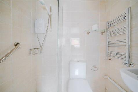 Studio Shower Room