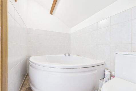 Bedroom 1 Ensuite
