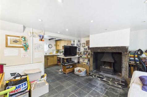 Living / Kitchen