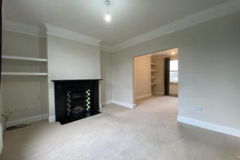Lounge1.jpg