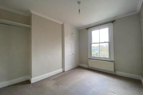 Bedroom 1.jpg