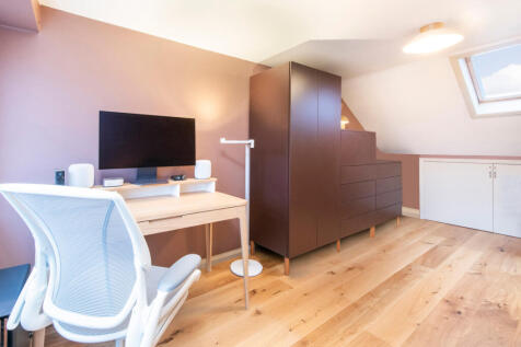 Syudy/Bedroom