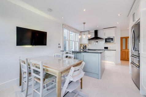Dining/Kitchen