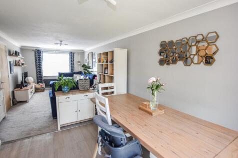 Sitting/Dining Room
