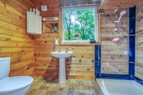 Log Cabin Bathroom