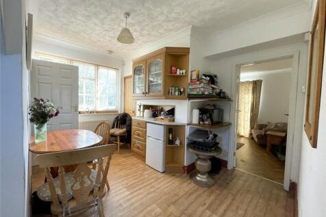 Cottage - Kitchen