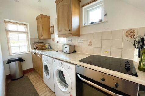 Cottage - Kitchen