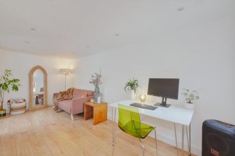 Property Image 25