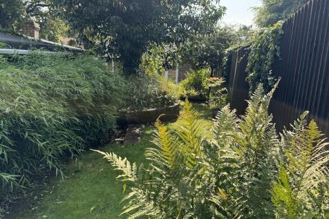 22 - Rear Garden_.jpg
