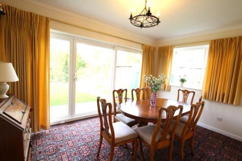 7 - Dining Room to Rear Garden.JPG