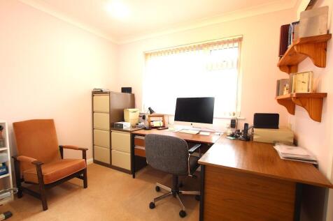17 - Office.JPG