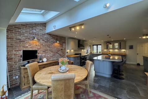 6 - Skylights.jpg