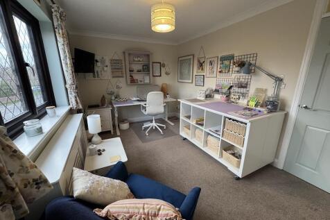 20 - Craft Room..jpg