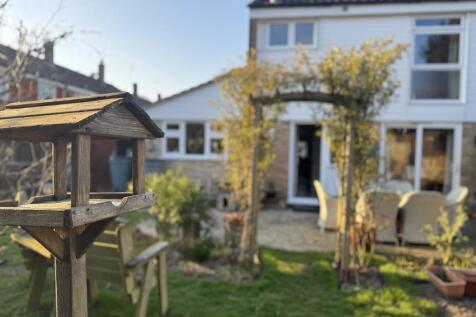 26 - Bird Table.jpg