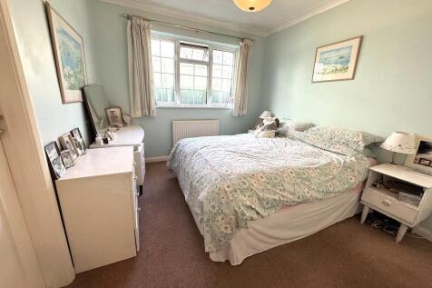 15 - Bedroom 1.jpg