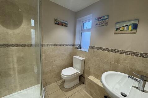 14 - Downstairs Shower Room.jpg