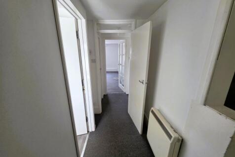 Hallway.jpg