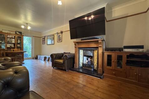 5 - Central Fireplace (1).jpg