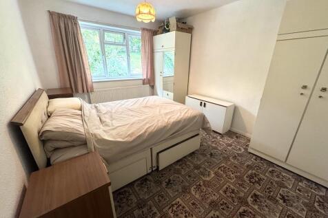 7 - Bedroom 1.jpg