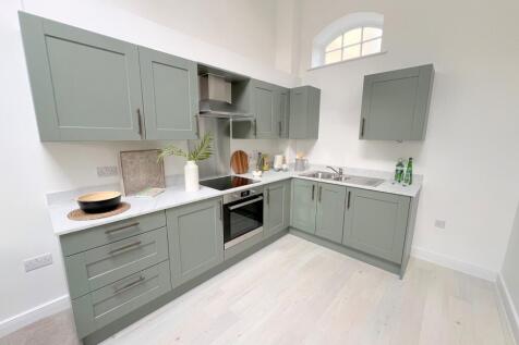 OPEN PLAN KITCHEN/LIVING/DINING ROOM