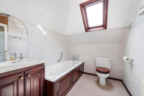 First Floor Bathroom