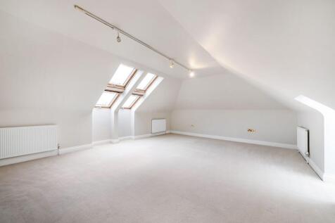 Bedroom 6 / Loft Room