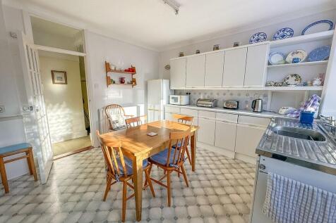 10 Kitchen