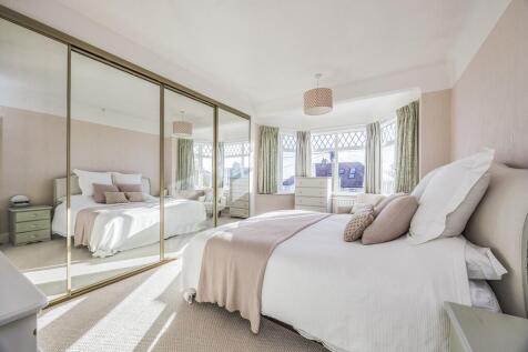 13 Grant Road, Fa...