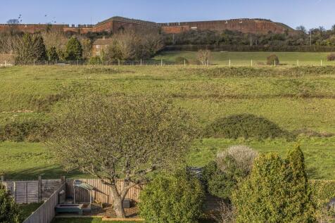 13 Grant Road, Fa...