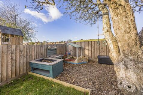 13 Grant Road, Fa...