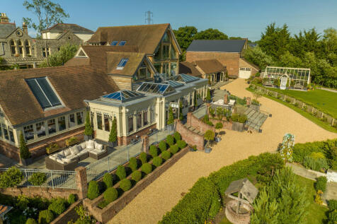 DRONE HOUSE GREEN...