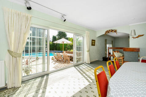 Annexe Room 2