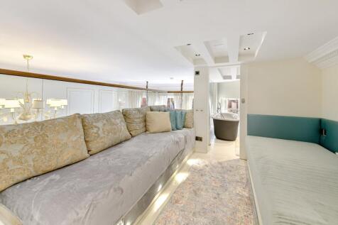 Bedroom/Reception