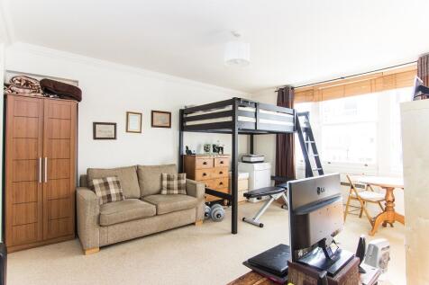 Studio Room