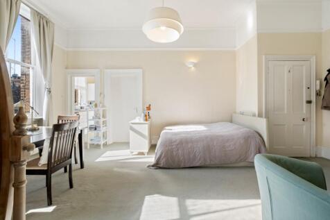 Bedroom/Reception